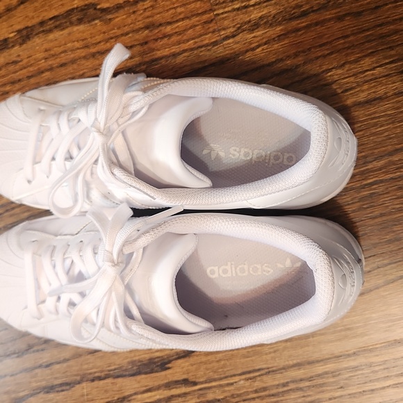 MINT CONDITION Adidas Original Superstar size 9 - Picture 4 of 7